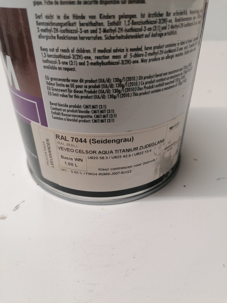 Veveo Celsor Aqua Titanium Zijdeglans - Seidengrau (RAL 7044) label2