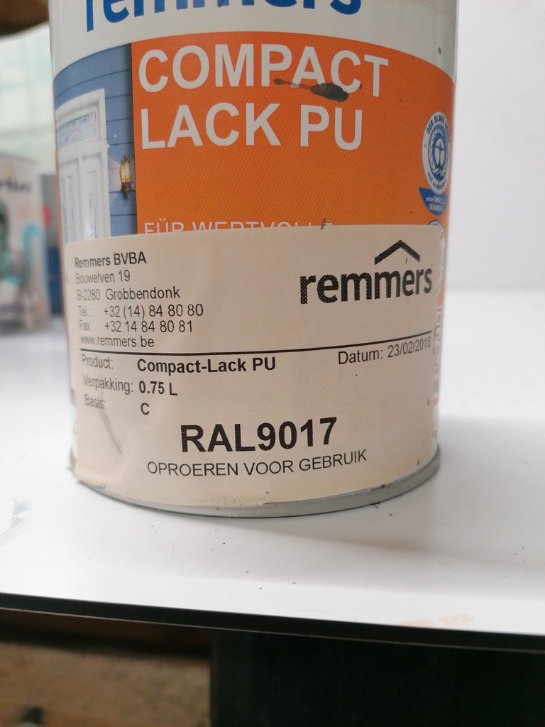 Remmers Compact-Lack PU - Verkeerszwart (RAL 9017) label2